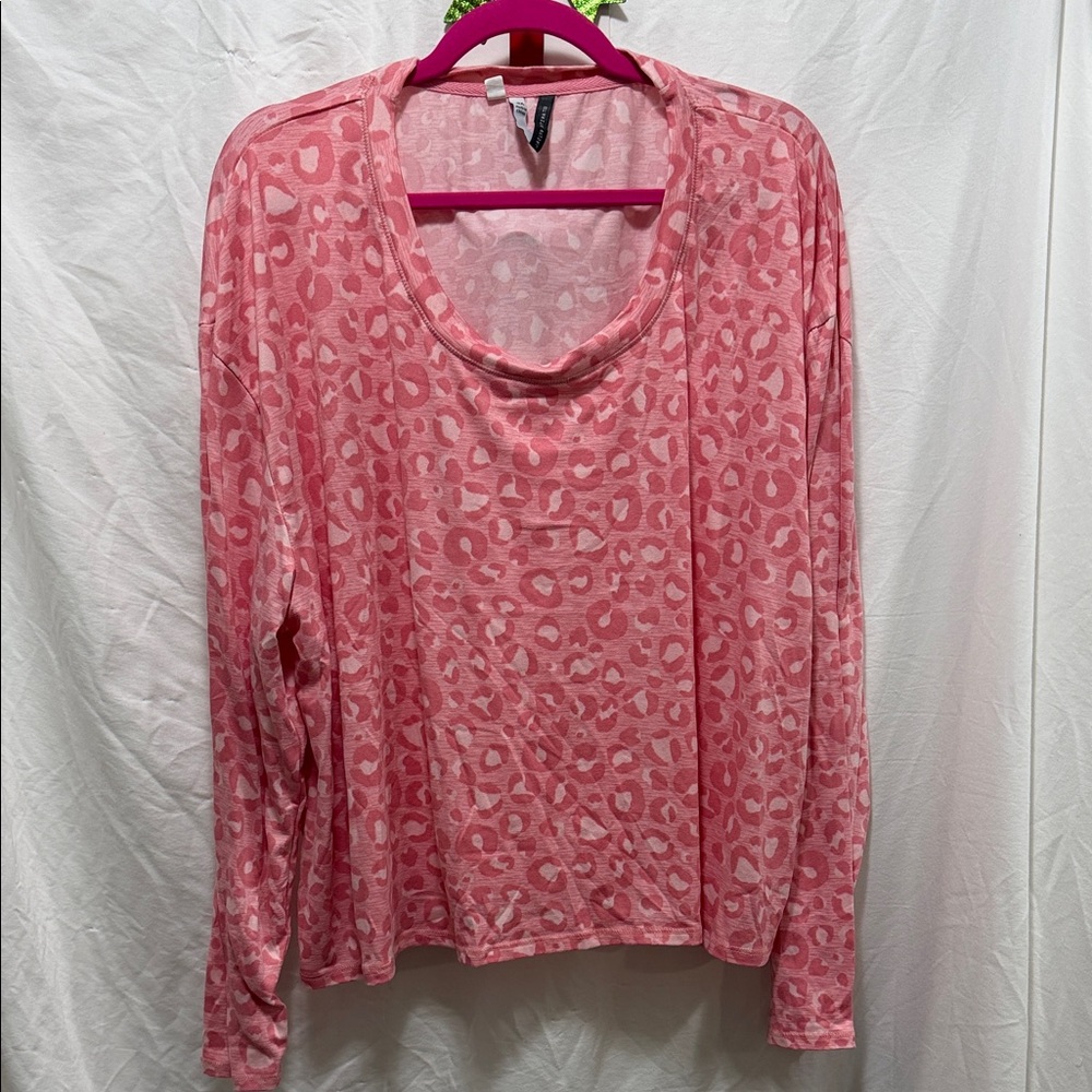 Chic Pink Animal Print Long Sleeve Top